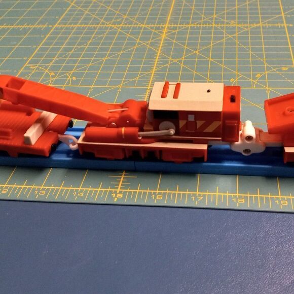 Track Master Hit Toy company "Rocky" the Breakdown Crane Set (missing crate) - Picture 1 of 10